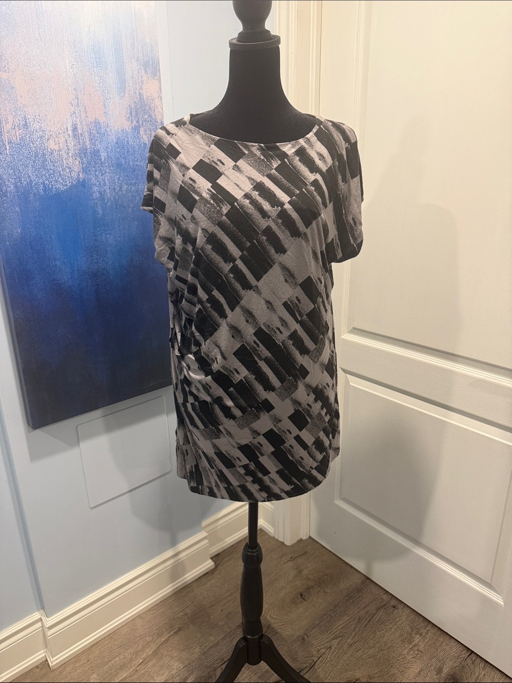 Buy 5 for 10$❗️DKNYC Black and Gray Abstract Short Sleeve Top